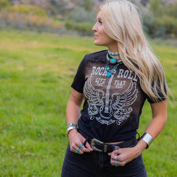 ROCK N ROLL Distressed Graphic Tee - Picture 4 of 8